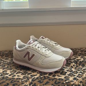 REEBOK SNEAKERS CREAM/TAN 🍦